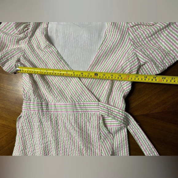 Draper James RSVP Seersucker Wrap Dress Puff Sleeve Ruffle Hem Preppy Small - Picture 6 of 8